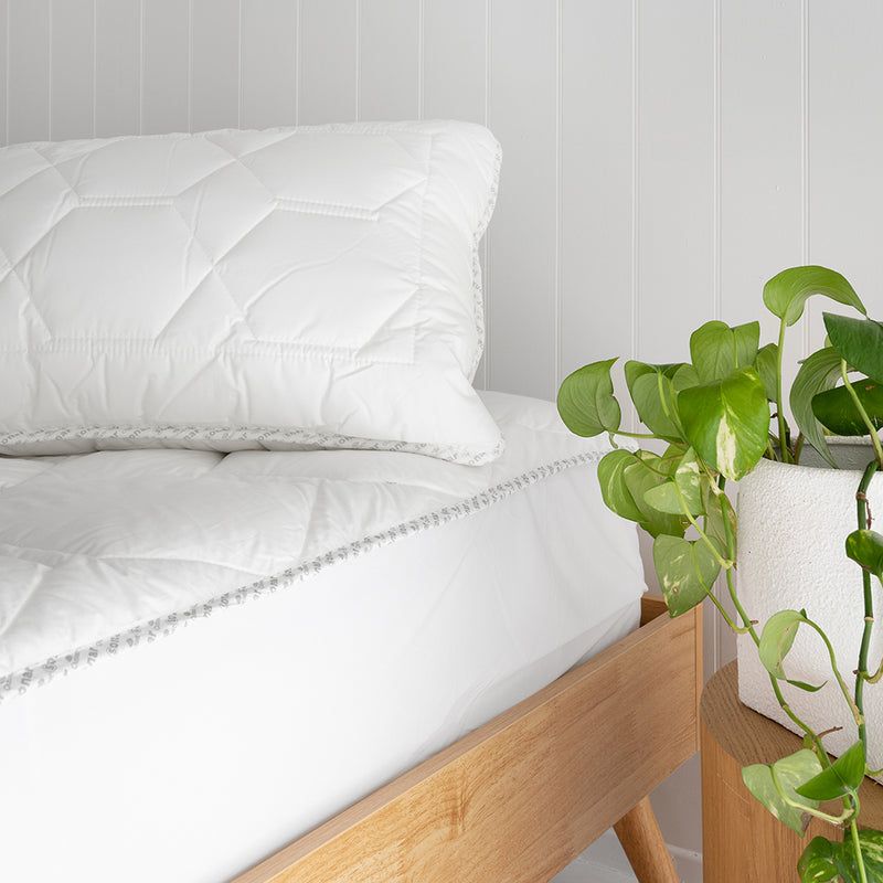 King Single Sonar Thermal Balancing Mattress Topper with OUTLAST® technology for optimal thermal comfort and moisture control.