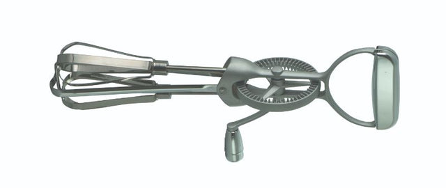 Stainless steel Avanti egg beater with comfortable grip, smooth gears for whipping egg whites and cream in the kitchen.