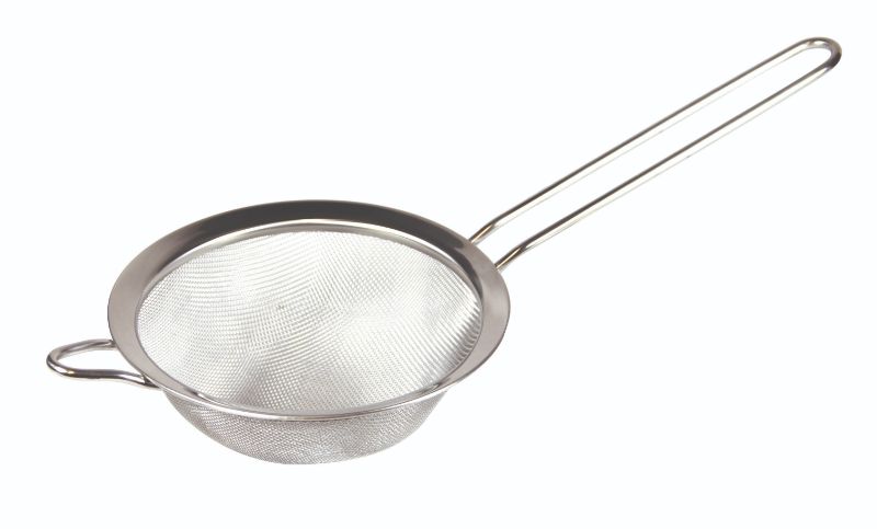 Avanti 25cm stainless steel mesh strainer with fine mesh design for draining, rinsing, and straining liquids easily.