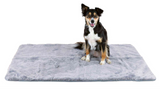 Cozy grey pet thermo blanket, 75cm, with soft fleece, insulating fill, and non-slip bottom for comfort and safety.