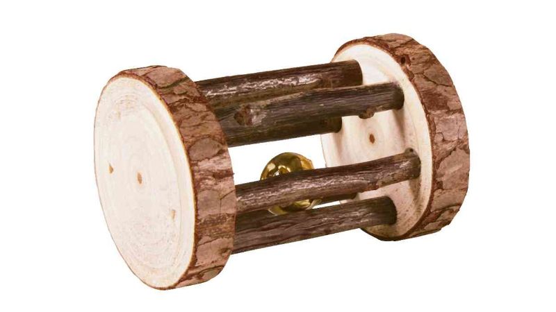 Natural Living playing roll with bell, 7cm toy for cats and small dogs, made of natural materials with a jingling bell.