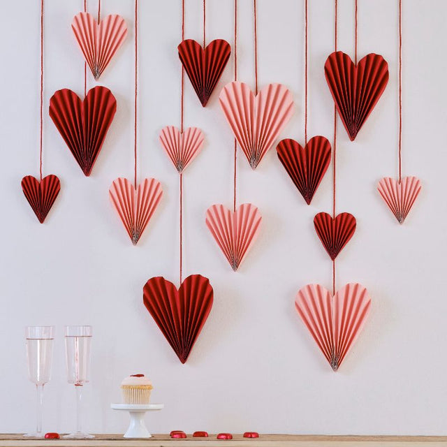 Backdrop featuring red and pink palm hearts in various sizes, perfect for romantic Valentine’s Day celebrations.