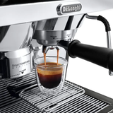 La Specialista Prestigio Matt Black Manual Coffee Machine with 19-bar pressure, dual heating, and My Latte Art steam wand for crafting espresso.