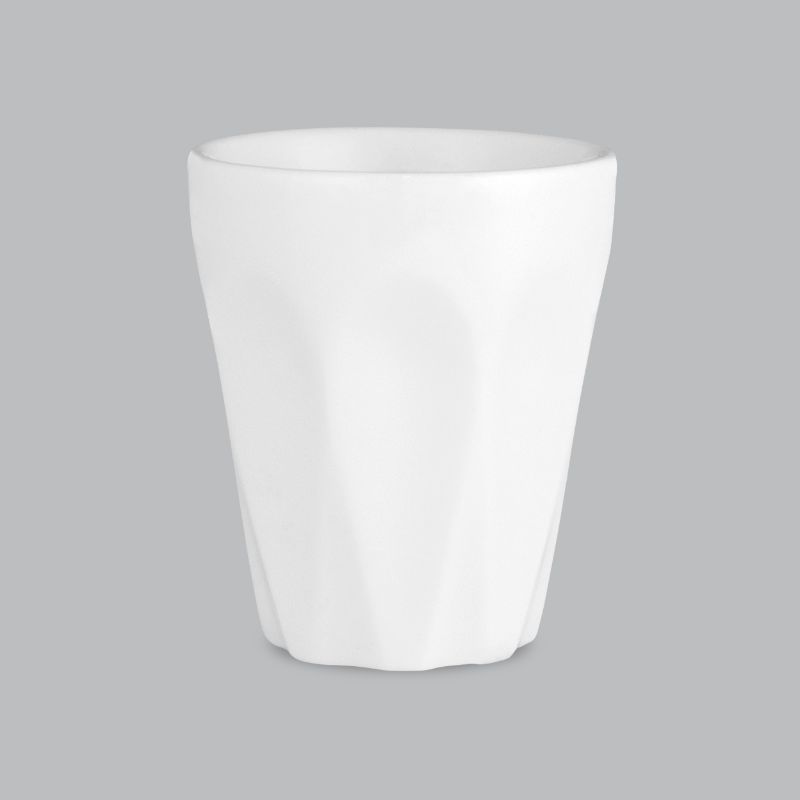 Elegant 90ml espresso cup in new bone porcelain, perfect for daily use and dishwasher safe for easy cleaning.