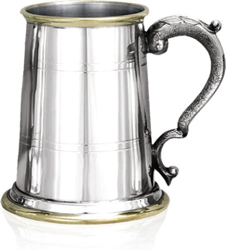 Elegant brass and pewter tankard, 1-pint capacity, perfect for beer enthusiasts and enhances every drinking experience.