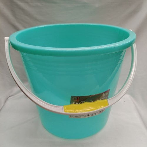 Set of 5 green plastic buckets, perfect for storage, gardening, and outdoor activities, made from durable, eco-friendly materials.