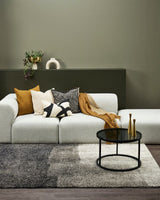 Luxurious olive throw blanket (125x150cm) made of 60% wool, 40% recycled polyester, perfect for cozying up or enhancing decor.