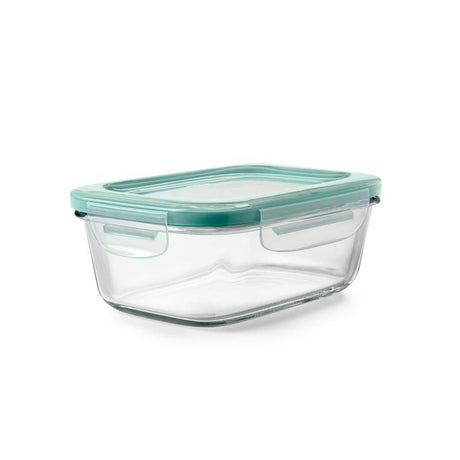 Clear rectangular 0.8L container with a leak-proof lid and locking tabs, perfect for food storage and meal prep.