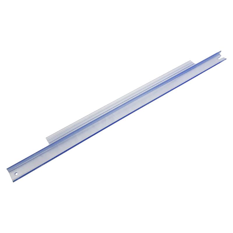 Dahle 552 pressure bar (602mm) ensuring material stabilization for precision cutting and clean results.