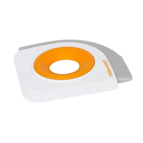 Fiskars Vinyl Applicator and Scraper for applying, burnishing, and cleaning vinyl with an ergonomic design for comfort.