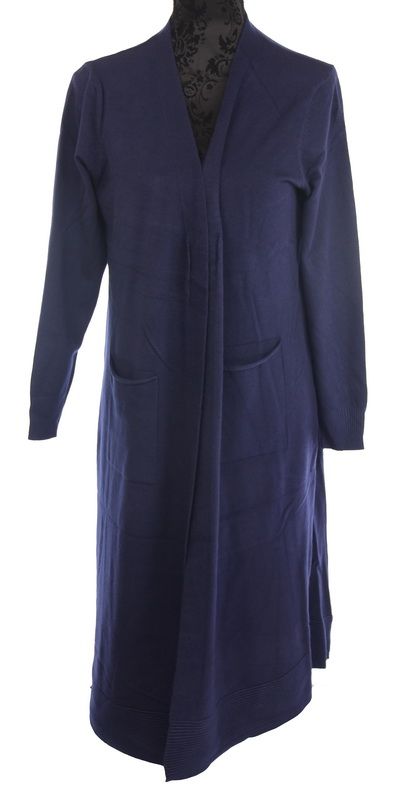 Luxurious navy sweater coat made of soft fabric, featuring a versatile one-size-fits-all silhouette for stylish warmth.