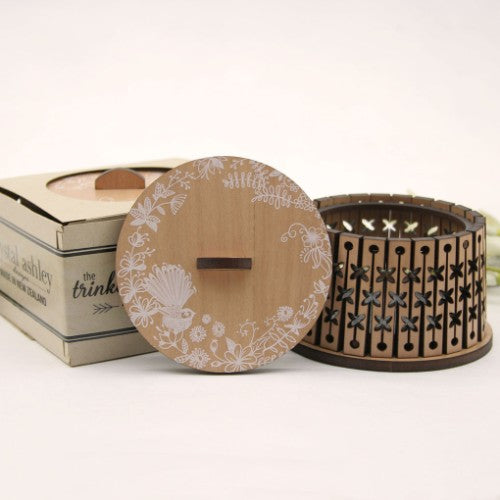 Round wooden trinket box featuring a unique Fantail design, perfect for storing jewelry and keepsakes.