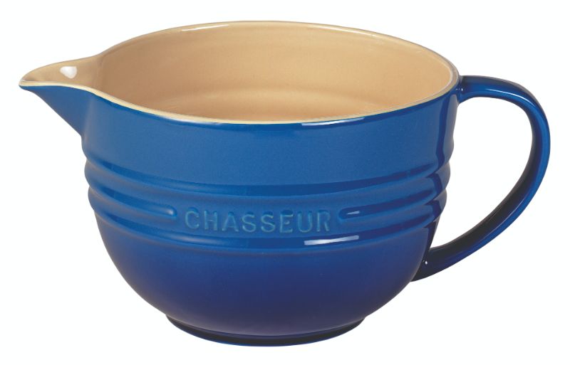 Chasseur La Cuisson 1.5L Mixing Jug in blue, ideal for mixing, pouring, and versatile kitchen tasks, microwave and oven safe.