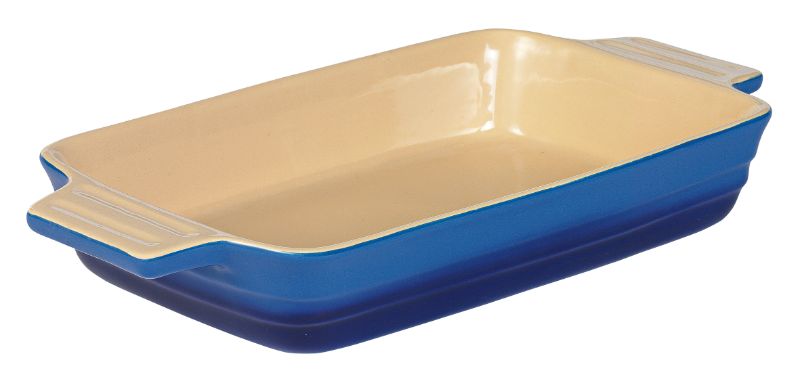 Medium blue rectangular stoneware baker with 1.4L capacity, ideal for roasting, baking, and serving dishes.