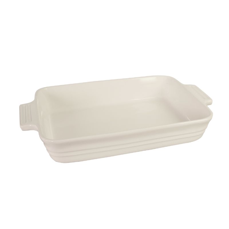 Antique Cream rectangular baker by Chasseur, 32cm, ideal for baking, serving, and storing casseroles and roasts.