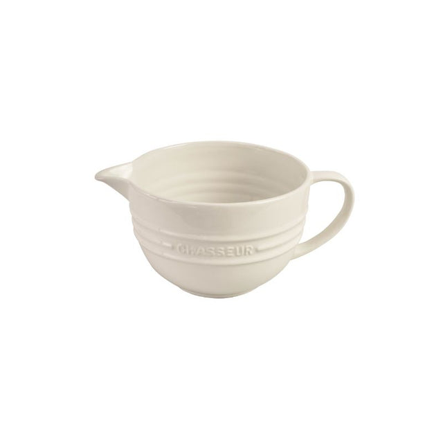 Antique cream mixing jug, 1.5L, durable stoneware with ergonomic spout for mess-free pouring, perfect for cooking and baking.