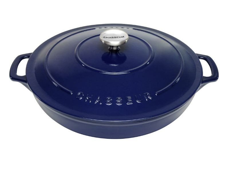 Round Chasseur casserole in blue, 30cm/2.5L, cast-iron pot for stovetop and oven cooking with self-basting lid.