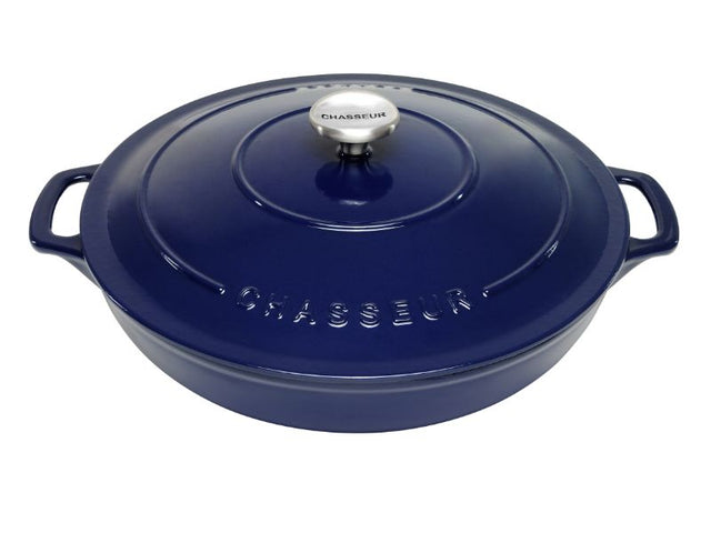 Round Chasseur casserole in blue, 30cm/2.5L, cast-iron pot for stovetop and oven cooking with self-basting lid.