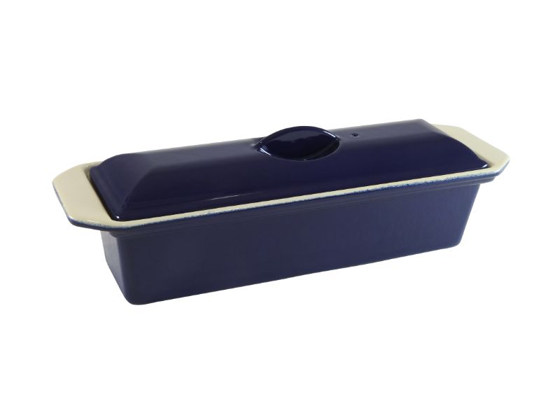 Chasseur 28cm Terrine in French Blue, handcrafted cast iron for elegant French meals, compatible with all cooking surfaces.