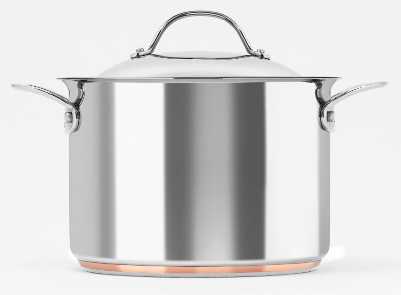 Chasseur Le Cuivre 7.6L stock pot with lid, featuring copper core for quick heat distribution and elegant stainless steel design.