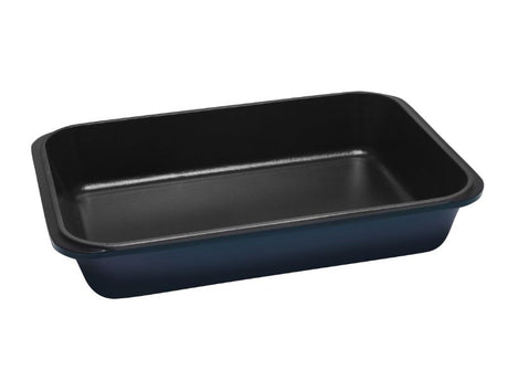 Licorice Blue rectangular roasting pan by Chasseur, 40cm, crafted from cast iron for even cooking and stylish serving.