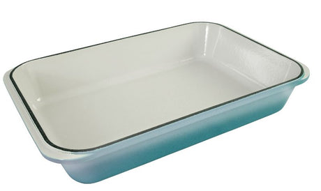 Chasseur 40cm rectangular roasting pan in Quartz, ideal for versatile cooking, made from recycled materials, oven safe.