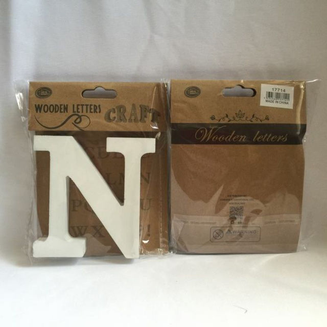Set of 12 wooden letters 'N' measuring 2x11cm, ideal for decor, crafts, and personalizing spaces with a rustic touch.