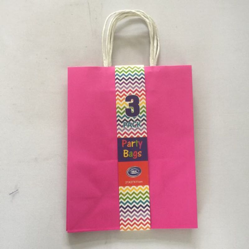 Pink gift bags (21x27x11cm) sold in sets of 36, perfect for elegant gifting at any occasion.