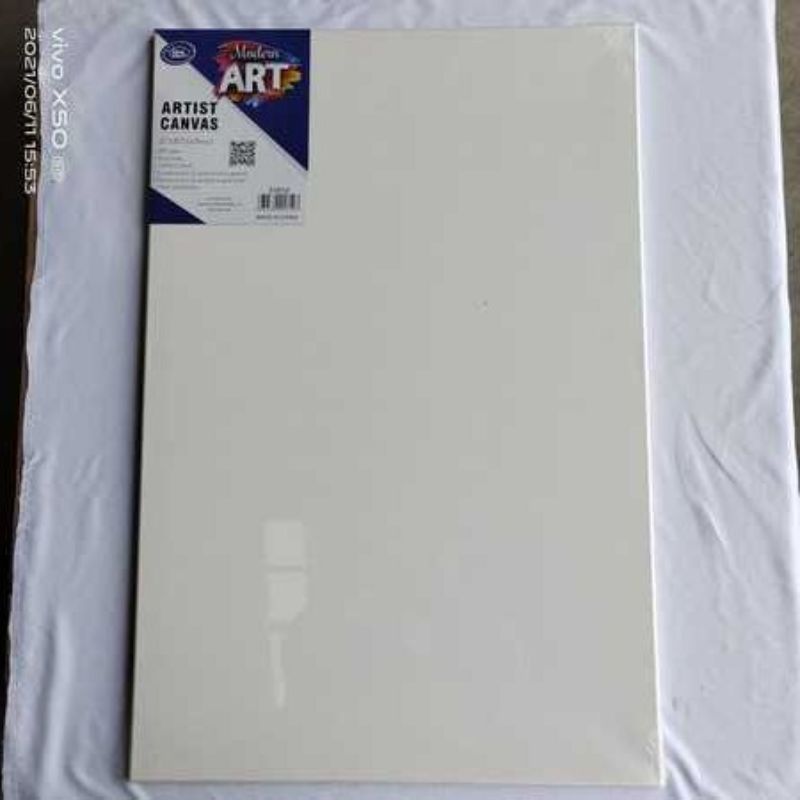 Set of 6 premium artist canvases, 51 x 76CM, ideal for painting with acrylics, oils, or watercolors. Perfect for all skill levels.