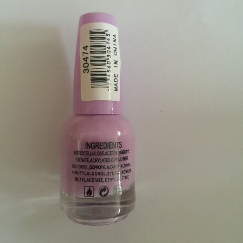 Vibrant Nail Polish 11 set of 6 with bold colors, long-lasting formula, quick-drying for stunning manicures.