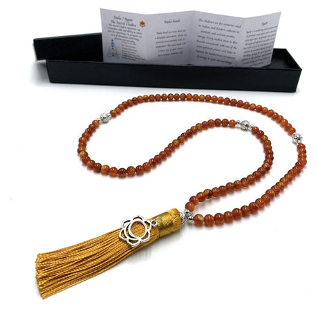 Mala beads made of natural Agate with a Sacral Chakra charm, measuring 70cm for meditation and enhancing creativity.