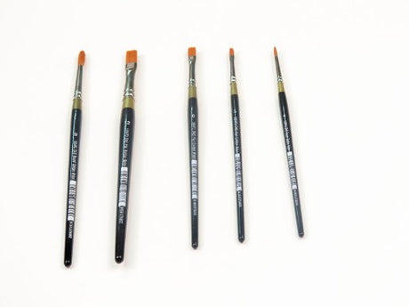 Premium golden nylon round brush #6 for precision painting in acrylics, watercolors, and oils, featuring a short handle for control.
