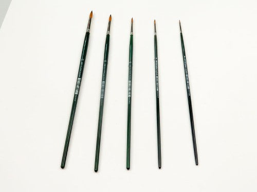 Synthetic round brush #6 for precise painting; ideal for details, offers excellent color flow, and easy maintenance.