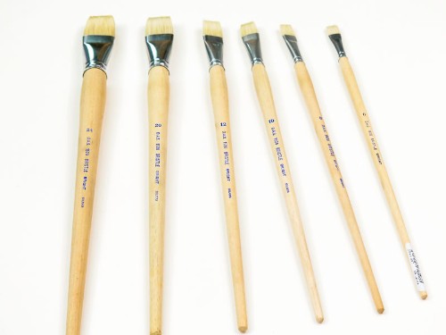 Hog bristle artist brush with bright shape, unvarnished handle for detailed strokes and vibrant color application.