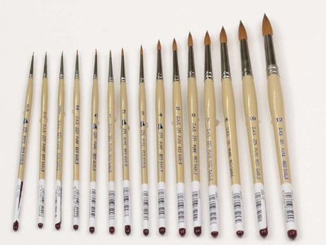 Red Sable Round 2 Artist Brush DASS225, handcrafted for precision, ideal for fine lines and detailed washes in watercolors and oils.