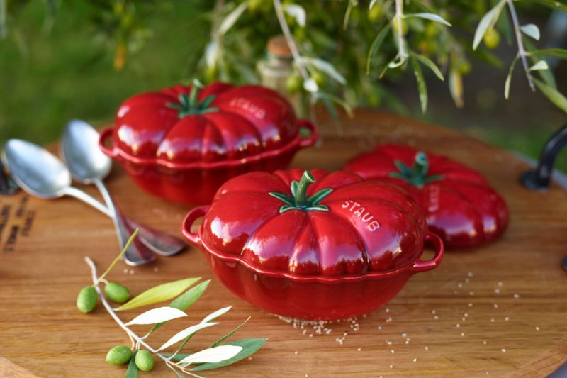 Tomato Cocotte - Staub Ceramic (0.5L)
