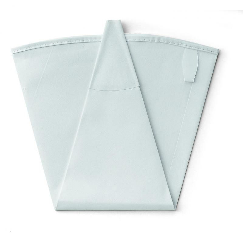 White Victorinox icing bag, 43 cm long, made of cotton with polyurethane coating for durable and precise cake decorating.