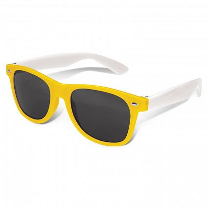 Malibu Premium Sunglasses set of 30 with yellow and white arms, UV400 lenses, ideal for summer events and outdoor adventures.