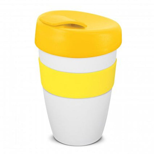 Set of 12 white and yellow double wall coffee cups, 340ml, with silicone band and splashproof lid for on-the-go use.