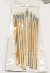 Set of 12 Das 579 hog bristle flat brushes for oil, acrylic, and watercolor painting, ideal for artists of all skill levels.