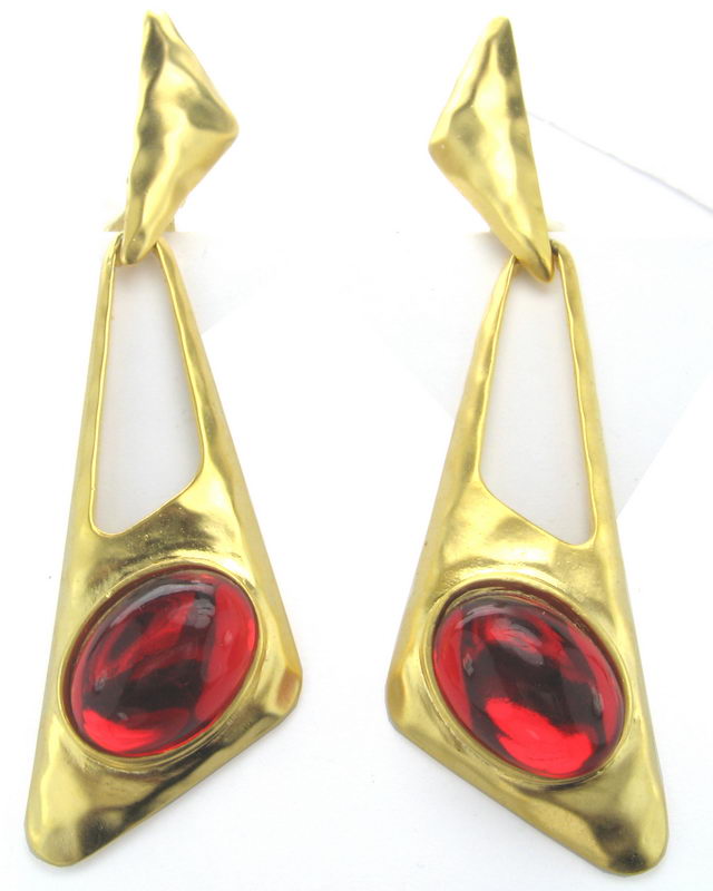 Matt gold earrings featuring a vibrant red stone, perfect for elevating any outfit with elegance and style.