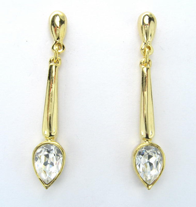 Rhodium gold earrings featuring clear stones, embodying elegance and sparkle for any occasion.