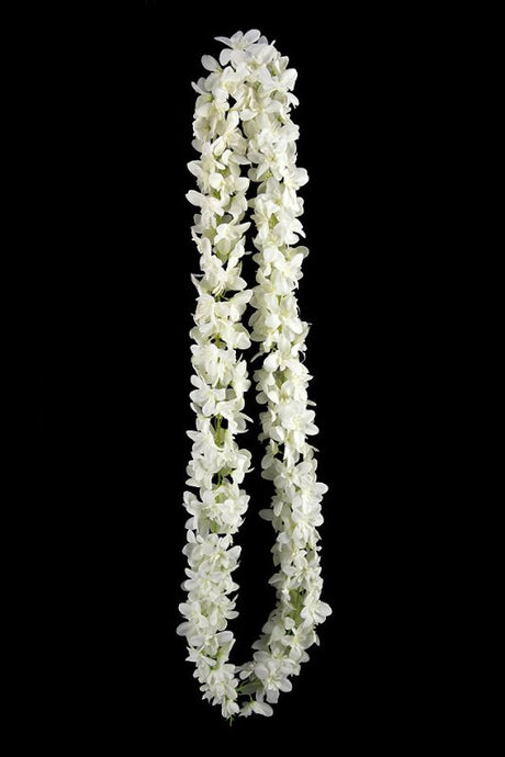 White 360-degree floral garland set of 6, 250cm long, perfect for versatile home decor and elegant event styling.