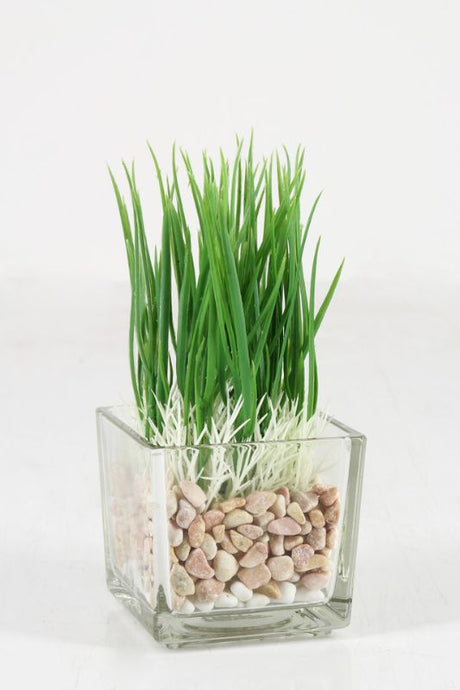 Set of 6 Mid Green Artificial Water Grass, 15cm tall, vibrant blades, perfect for low-maintenance home decor.