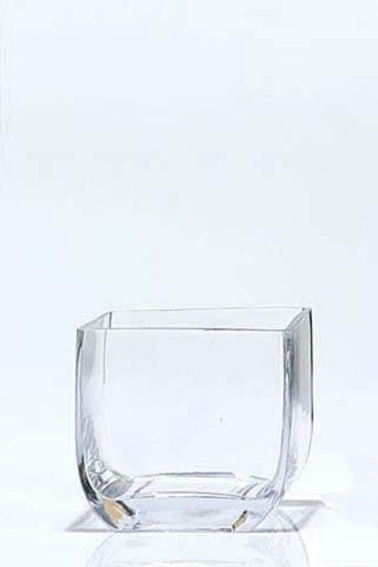 Clear glass vases with a gentle curve, ideal for elegant floral displays, set of 24, each measuring 13 x 9 x 12cmH.