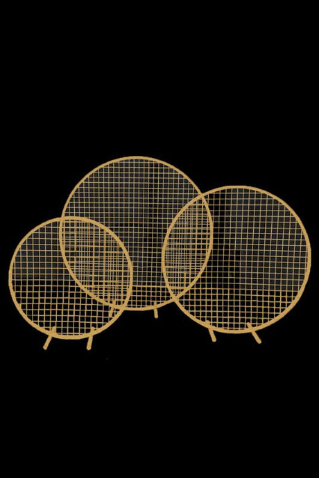 Elegant gold standing hoops set of 3 for events, featuring mesh and detachable feet for versatile decor.
