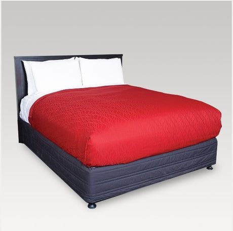 Elegantly designed ruby cover sheet for queen beds, wrinkle-resistant and machine washable, measuring 242 x 244 cm.