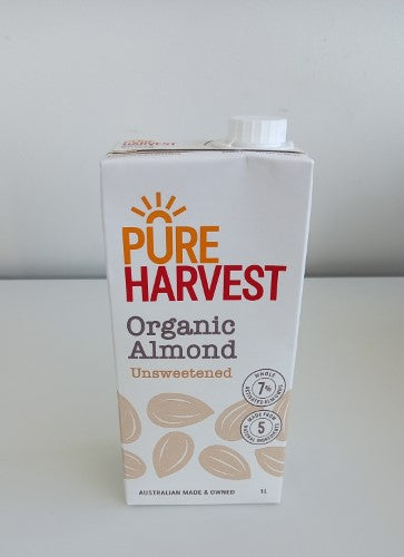 Unsweetened organic almond milk in a 1L carton, perfect for smoothies and baking, offering a creamy dairy-free option.