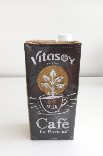 Soy Milk Cafe for Baristas 1L Vitasoy: premium frothing soy milk, ideal for lattes and vegan beverages with rich flavor.