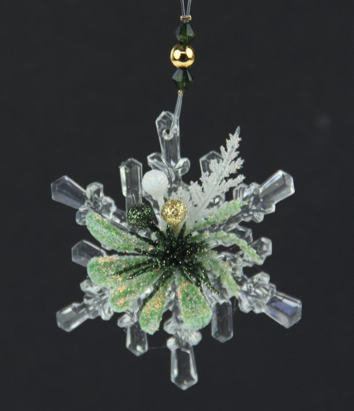 Mistletoe Snowflake Set of 24, 5.6 cm high, durable decorations for enhancing holiday decor and creating a winter wonderland.